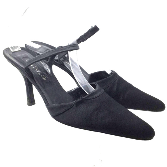 Ann Taylor Shoes - Ann Taylor Women’s Slip on Pointed Toe Pumps Sz 9